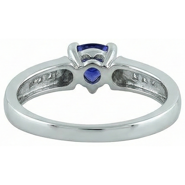 naturel trillion tanzanite 1.75carats bague sur blanc