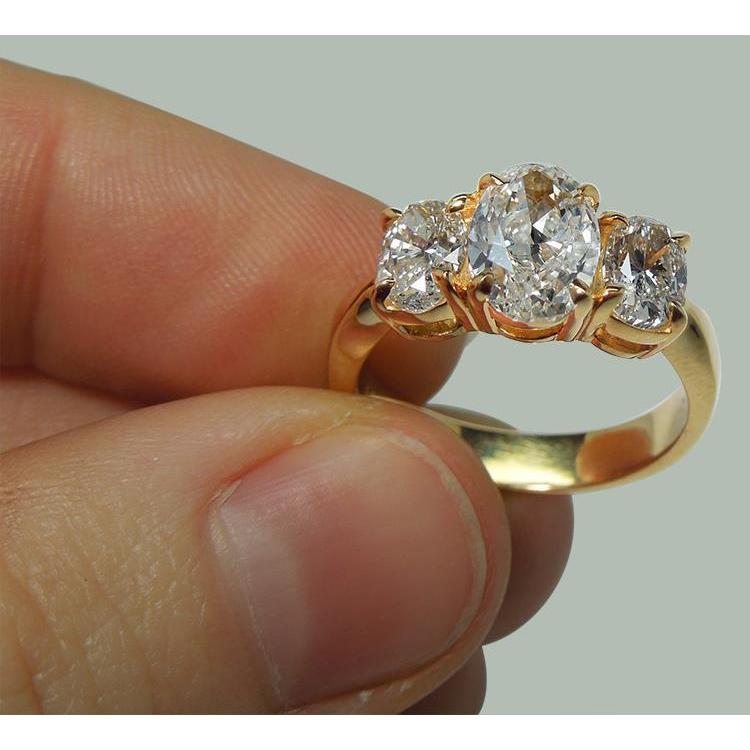 2.81 cts. Bague De Fiançailles Trois Pierres Naturel Diamants Ovales Or Jaune 14K