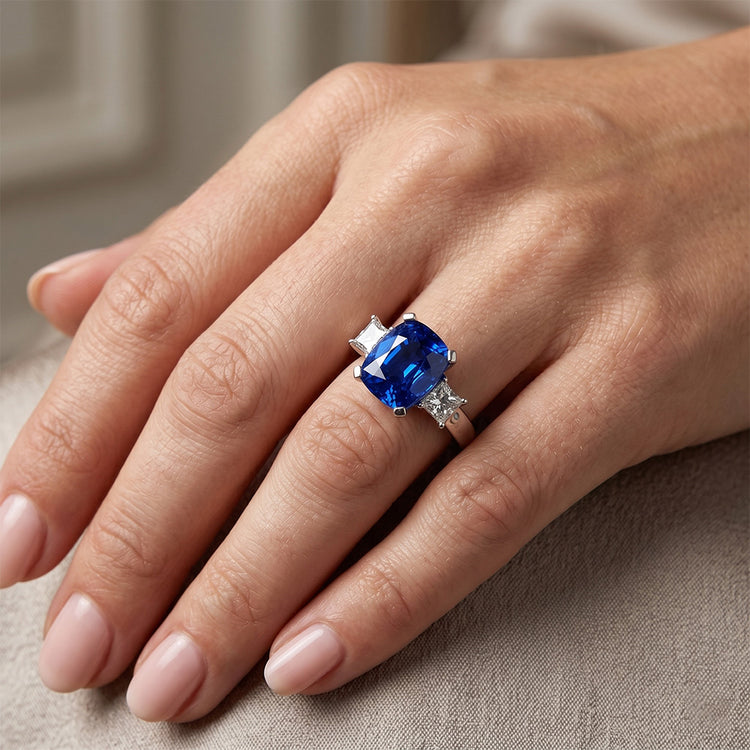 3 pierres de style saphir de Ceylan et diamants 4.01 ct. Bague Or Blanc 14K