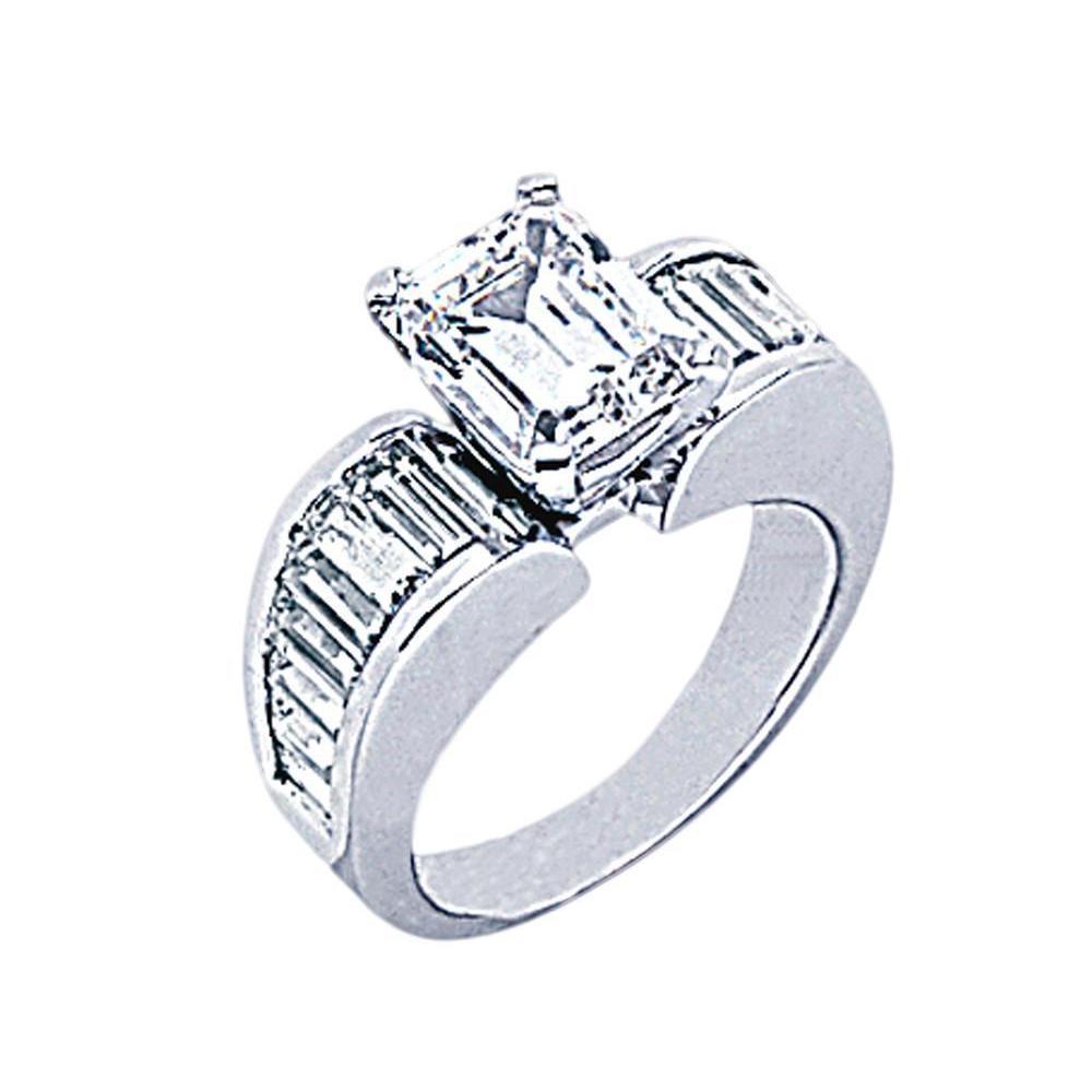 4.25 Carats. Bague De Fiançailles Réel Diamant Solitaire Taille Emeraude Avec Accents