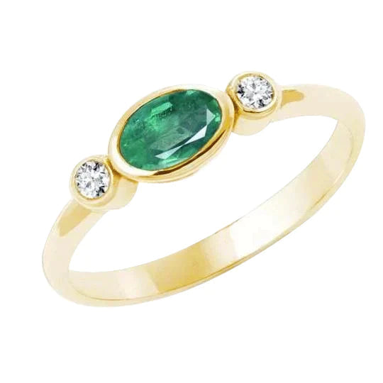 4.50 carats serti clos bague de mariage émeraude Vert et diamants 3 pierres