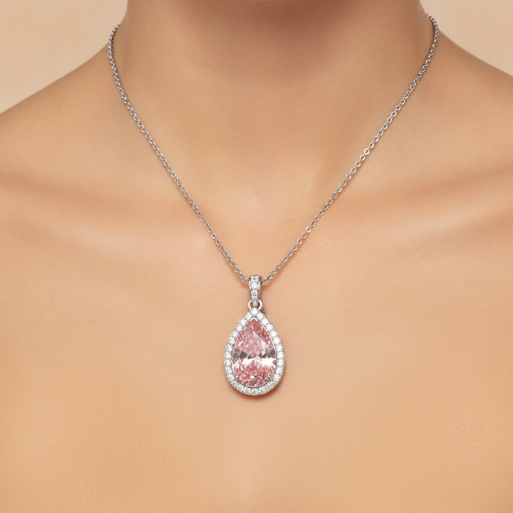 Pendentif Diamant Rose de Laboratoire 6 Carats Taille Poire Halo Or Blanc 14 Carats