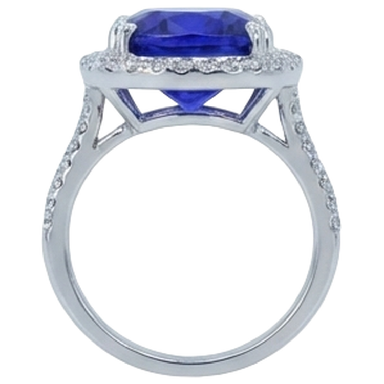 naturel cushion tanzanite 6.50carats alliance sur blanc