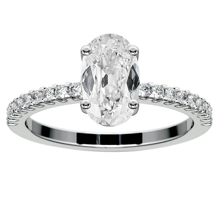 Alliance Ovale Réel Diamant Vieux Mineur Avec Accents Ronds 7.25 Carats