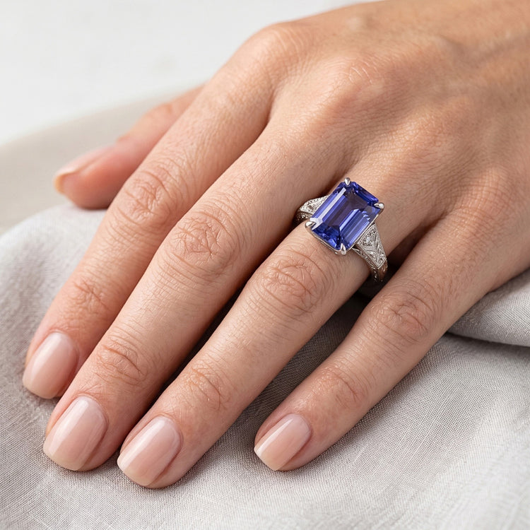 Bague 3 Pierres Saphir Bleu & Diamant Naturels Extraits des Mines ( et non cultivés en laboratoire ) 3.25 Carats Taille Emeraude