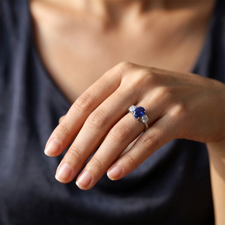 Bague Anniversaire 3 Pierres Saphir Et Diamants Naturels Extraits des Mines ( et non cultivés en laboratoire ) Or 14K