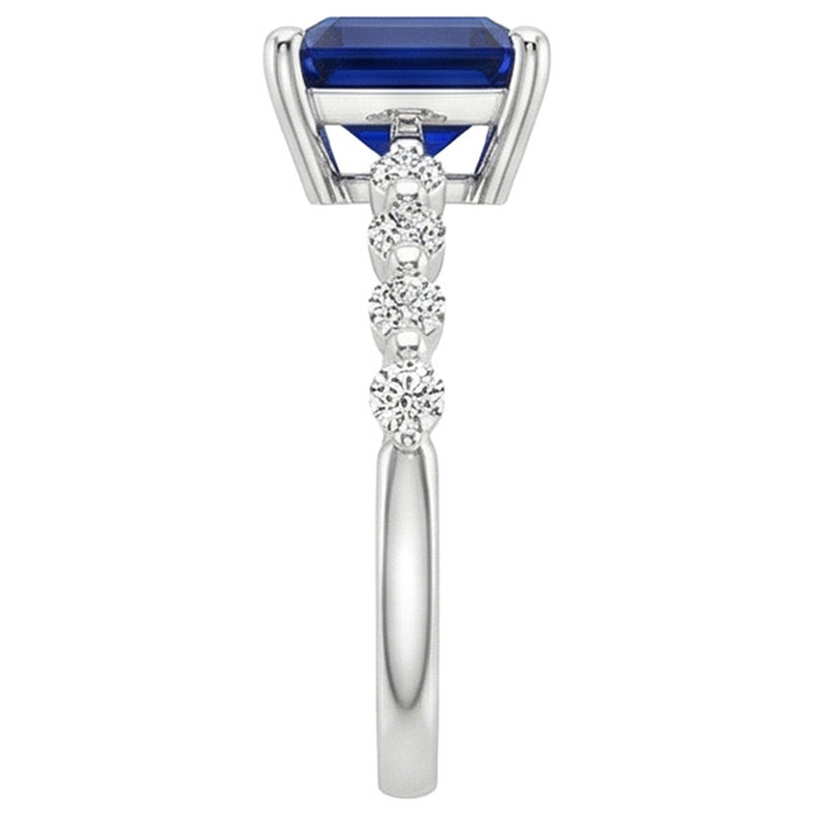 Bague Anniversaire Princesse Saphir Bleu Solitaire Avec Accents 4 Carats