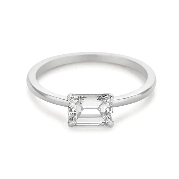 Bague Classique En Réel Diamant Solitaire Taille Emeraude Griffes D'aigle