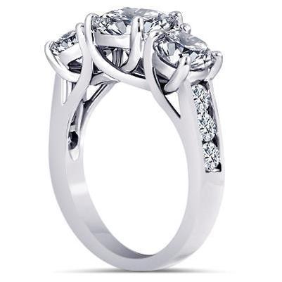 Bague D'anniversaire De Mariage De Style 3 Pierres Avec Naturel Diamants Ronds De 4.31 Carats
