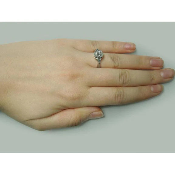 Bague De Fiançailles A Trois Pierres Avec Réel Diamant Central Ovale De 2.60 Carats