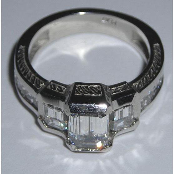 Bague De Fiançailles Naturel Diamant A Trois Pierres Et Emeraude En Or 3.51 Carats