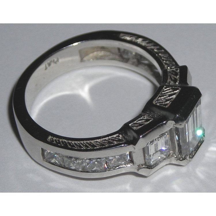 Bague De Fiançailles Naturel Diamant A Trois Pierres Et Emeraude En Or 3.51 Carats