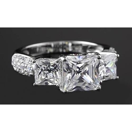 Bague De Fiançailles Naturel Diamant Taille Princesse 5 Carats Or Blanc 3 Pierres