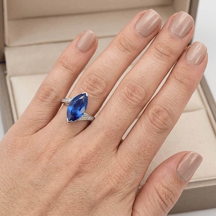 Bague Diamant Naturels Extraits des Mines ( et non cultivés en laboratoire ) Saphir Marquise Unique