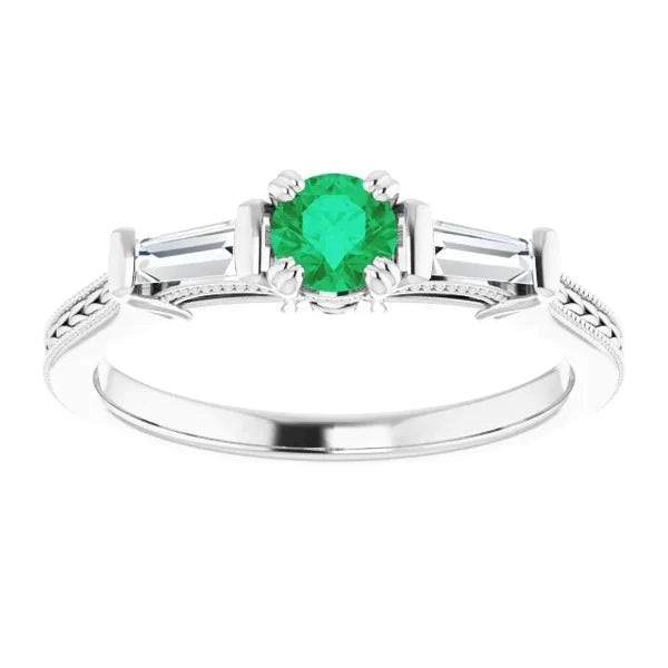 Bague En Diamant Émeraude Vert à 3 Pierres De Style Antique. Bijoux à Double Griffe De 2 Carats