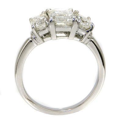 Bague En Or Blanc 1.50 Ct Avec Naturel Diamants Taille Emeraude Et Trois Pierres