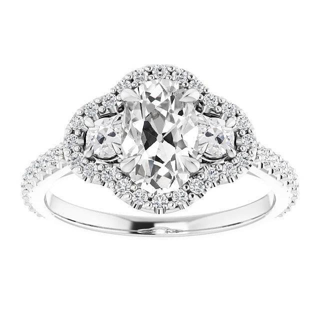 Bague En Or Blanc Halo Rond Et Ovale Véritable Diamant Taille Ancienne Mine 7.75 Carats