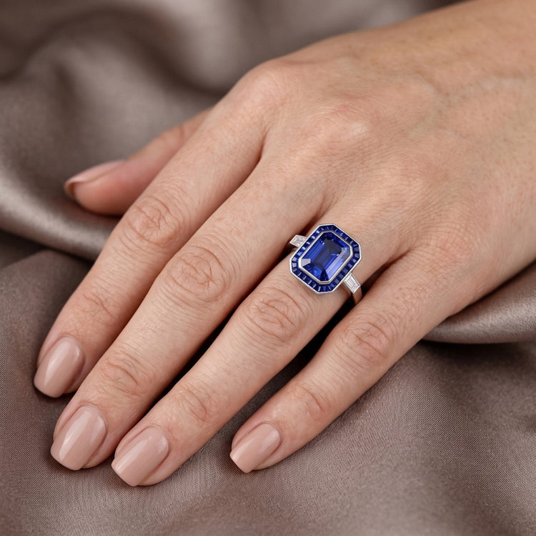 Bague Femme Halo Gemme Saphirs Bleus 3.50 Carats Diamants Baguette