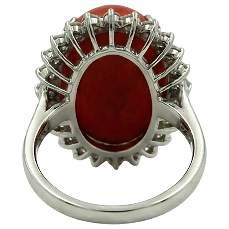 Bague Grand Corail Rouge Ovale Avec Petits Diamants Naturels Extraits des Mines ( et non cultivés en laboratoire ) Ronds 13 Ct Or Blanc 14K