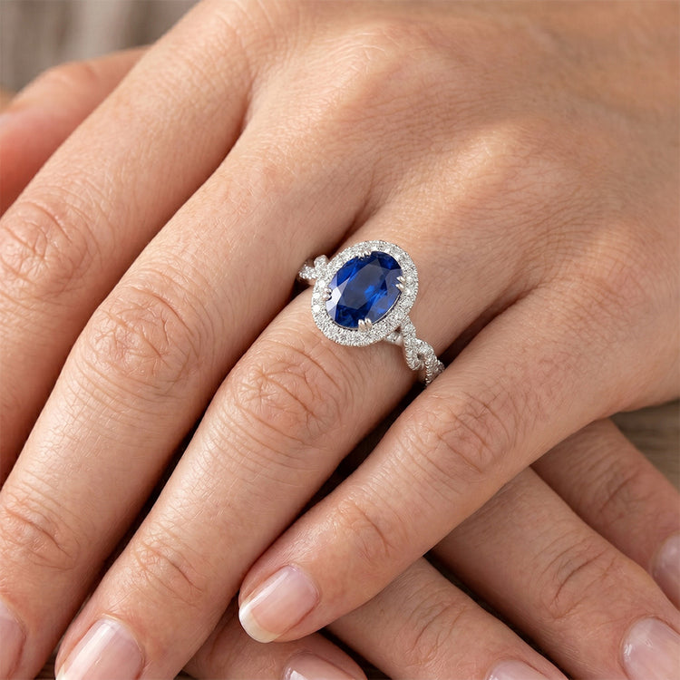 Bague Halo Diamant Naturels Extraits des Mines ( et non cultivés en laboratoire ) Femme Or Blanc 4.50 Carats Saphir Bleu Bijoux