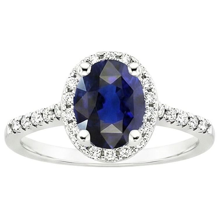 naturel oval saphir 4carats bague sur blanc