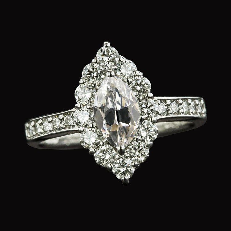 Bague Halo Marquise Ancienne Mine Cut Naturel Diamond Avec Accents 4.25 Carats