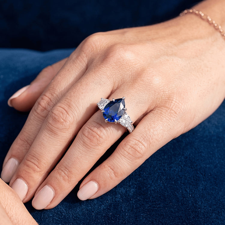Bague Poire Saphir Pierres Précieuses Avec Accents Diamants Ronds 3.50 Carats