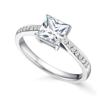 Bague Princesse Et Réel Diamant Rond De 3.20 Cts En Or Blanc 14K