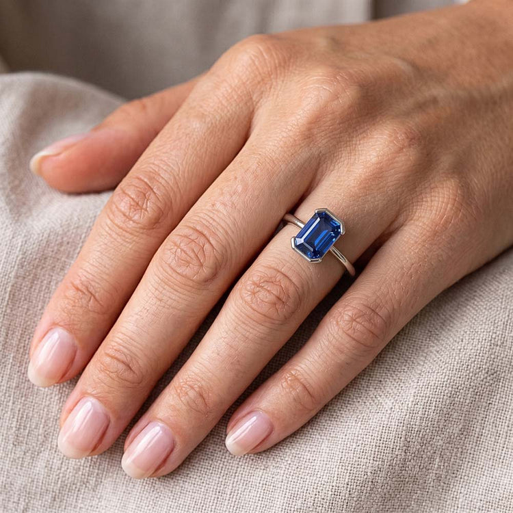 Bague Saphir Bleu Royal Avec Bande Mince