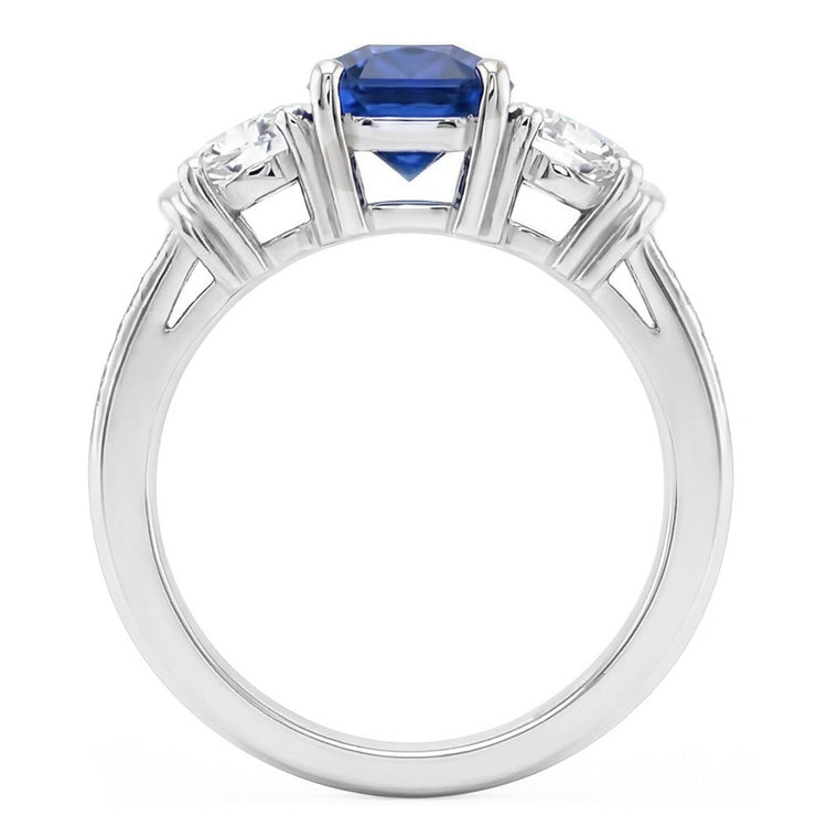 Bague Saphir Coussin Pierres Précieuses Or 2.50 Carats 3 Diamants Style Pierre