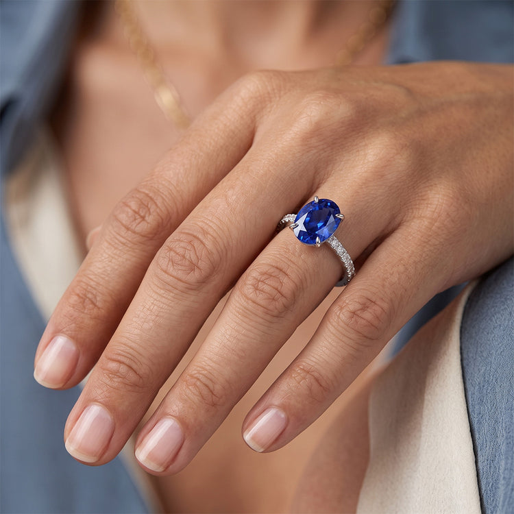 Bague Saphir Ovale Avec Diamants Ronds