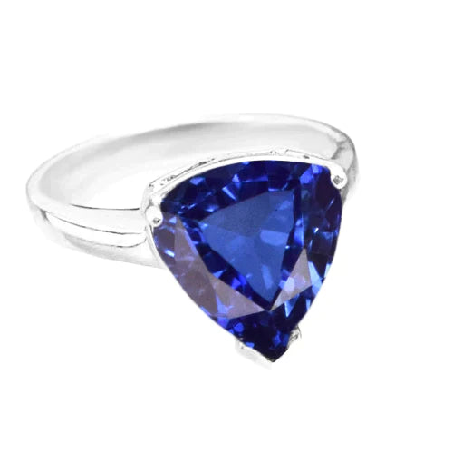 Bague Solitaire En Pierres Précieuses Taillées En Trillion