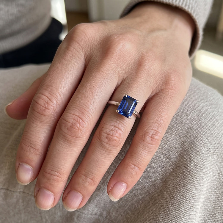 Bague Solitaire Pierres Précieuses Forme Émeraude Saphir Ceylan 2.50 Carats