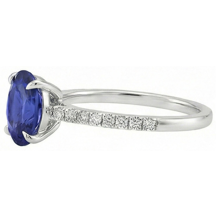 naturel oval saphir 3.75carats bague sur blanc