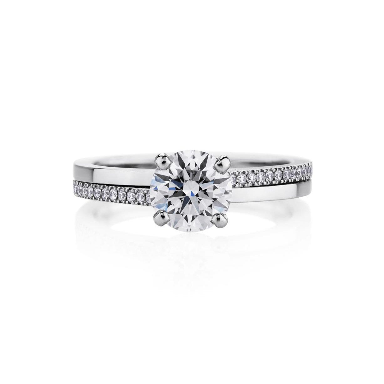 Bague Solitaire Sertie De Griffes Avec Accent De 2.20 Ct De Véritable Diamants En Or Blanc 14K