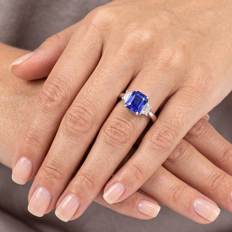 Bague Trapèze Diamant 3 Pierres Radiant Forme Bijou 2.50 Carats