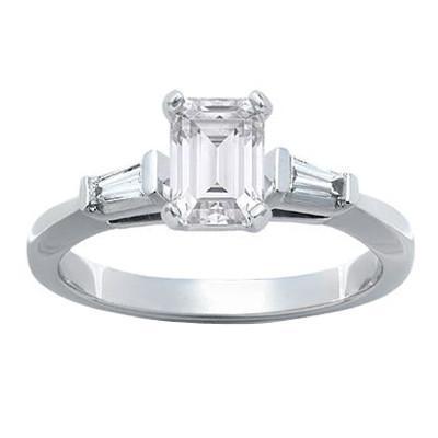 Bague Trois Pierres Émeraude Et Réel Diamant Taille Baguette 1.61 Carats