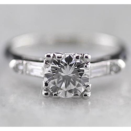 Bague Trois Pierres Naturel Diamant Central Rond 1.60 Carats Or Blanc 14K