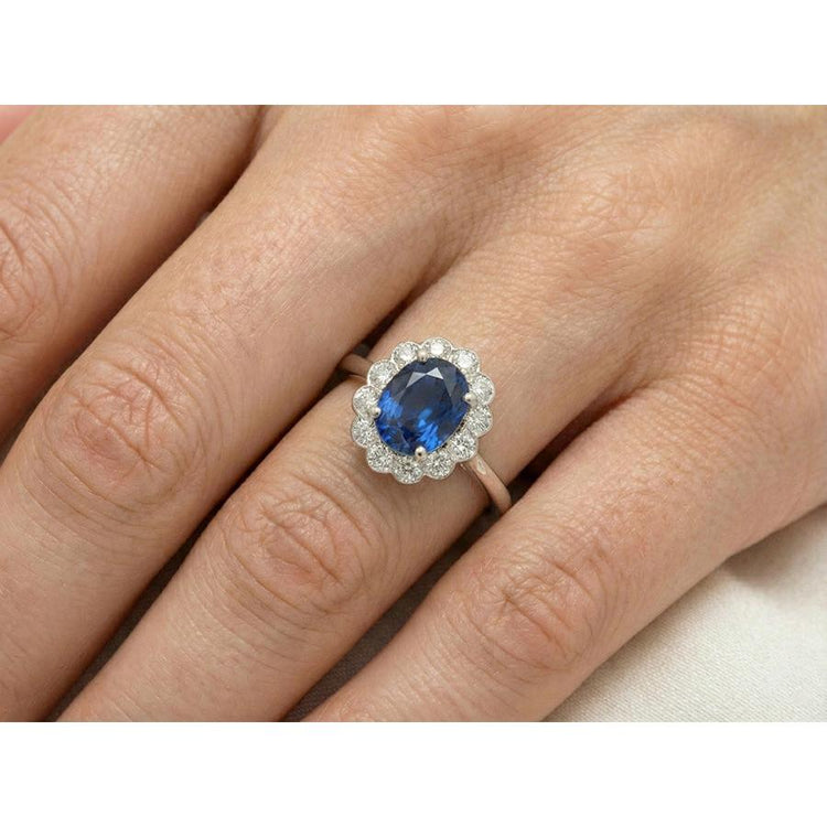 Bague de Fiançailles Saphir Bleu et Diamants Naturels Extraits des Mines ( et non cultivés en laboratoire )