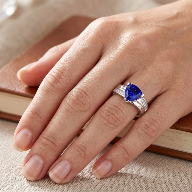 Bague de fiançailles diamant princesse saphir 2 carats serti d'accents