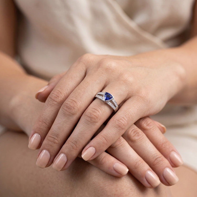 Bague de fiançailles diamant trillion bijoux saphir tige fendue 1 carat