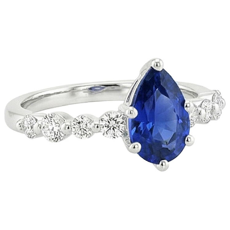 naturel pear diamant 4.25carats bague sur blanc
