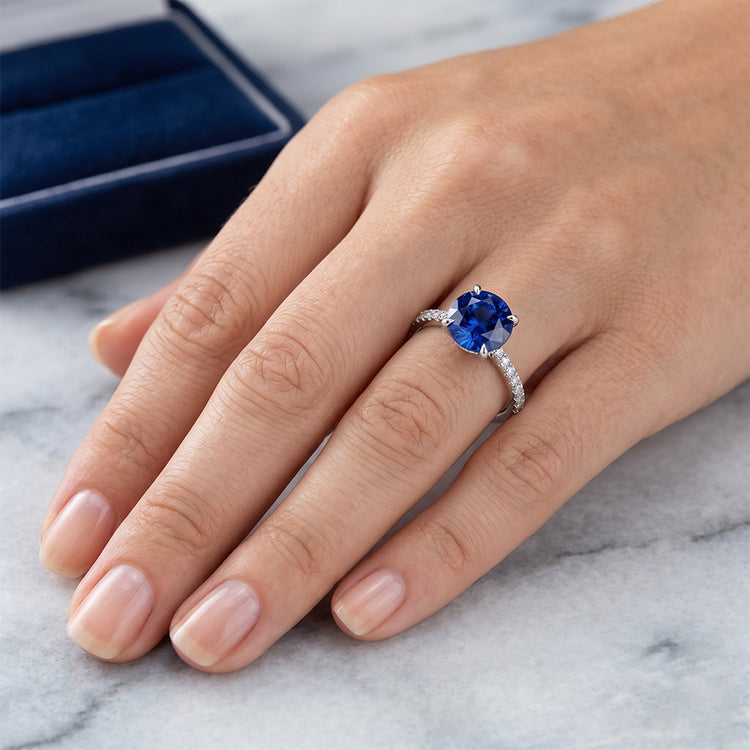 Bague de fiançailles en saphir de Ceylan avec accents en or 2.50 carats 14K