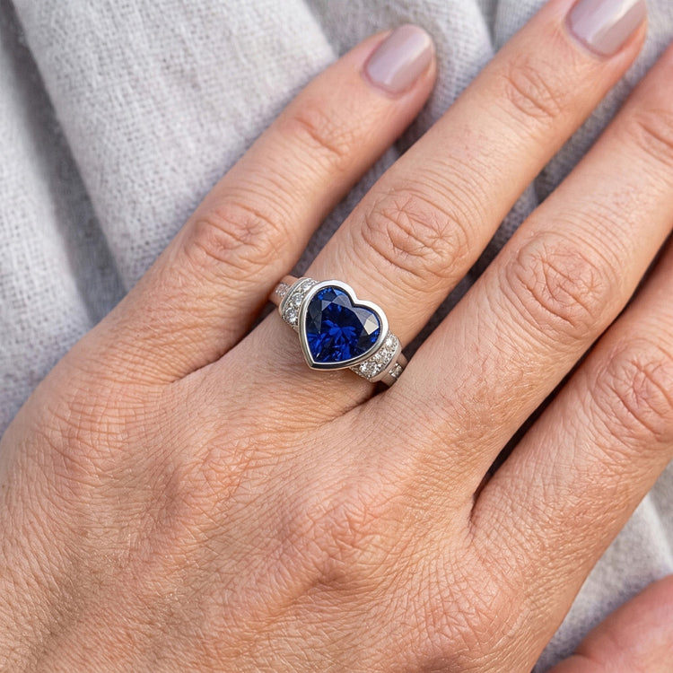 Bague de mariage diamant serti clos saphir bleu clair 4 carats or 14K