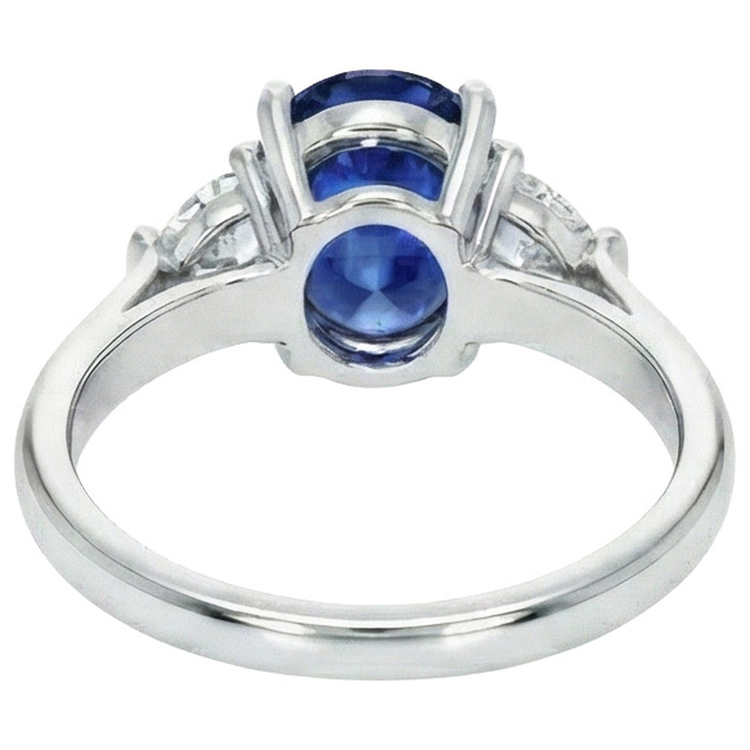 Bague diamant 3 pierres avec saphir bleu profond ovale en or 8.25 carats 14K
