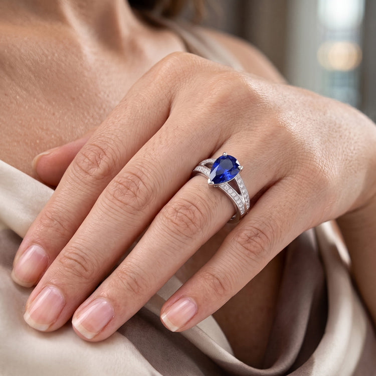 Bague diamant saphir bleu tige fendue 3 carats or blanc 14K