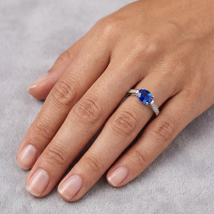 Bague diamants saphir Sri Lanka ovale de 2.60 ct en or blanc 14k