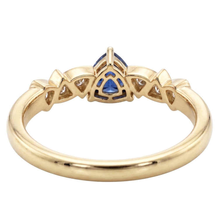 Bague en saphir bleu et diamant rond en forme de billion de 0.75 carats
