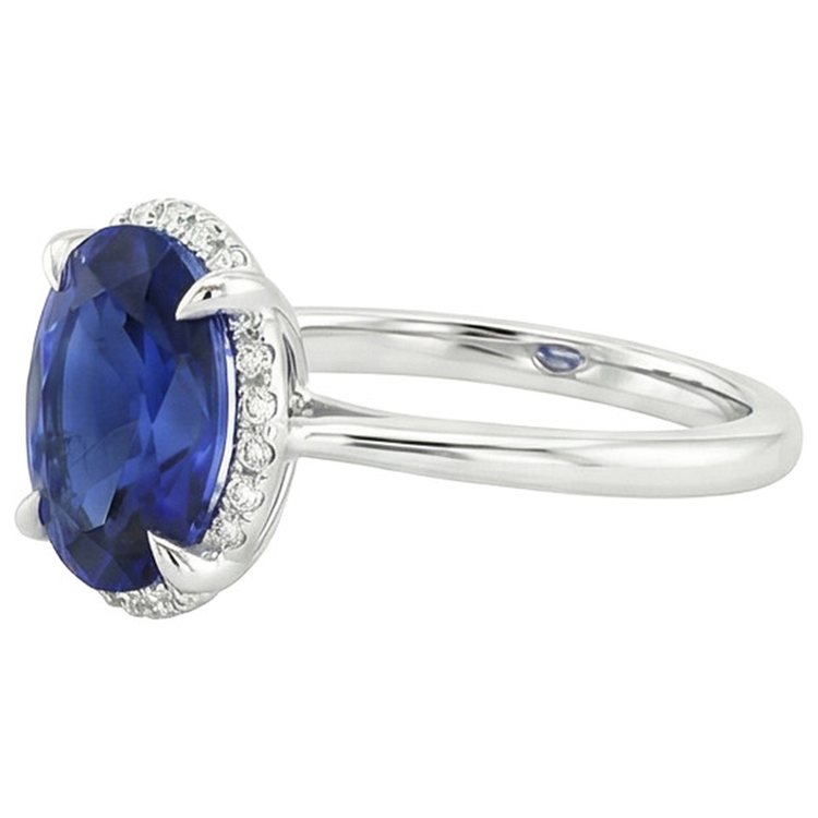 Bague en saphir de Ceylan Halo taille ovale 3.50 carats serti de griffes