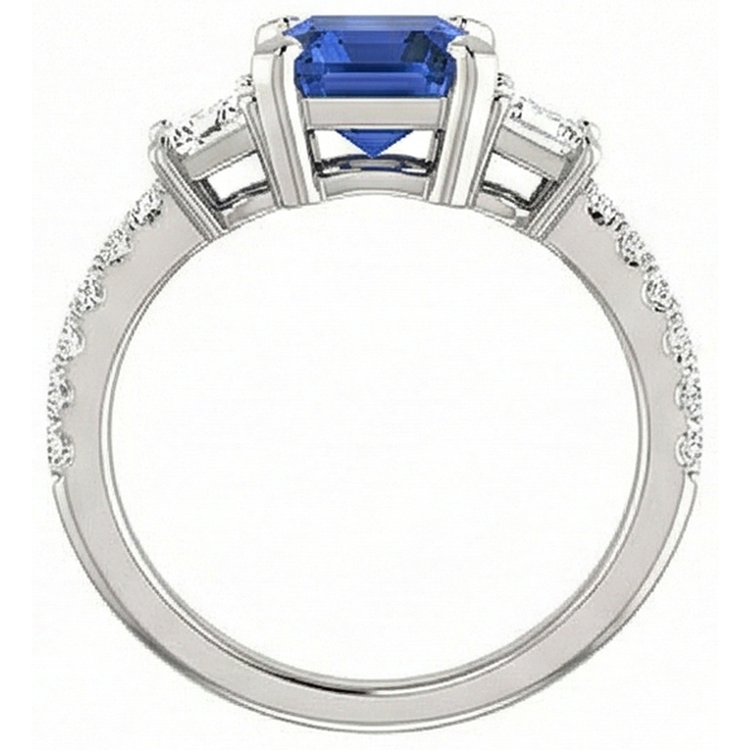 Bague trois pierres saphir émeraude avec diamants accentués 4.50 carats